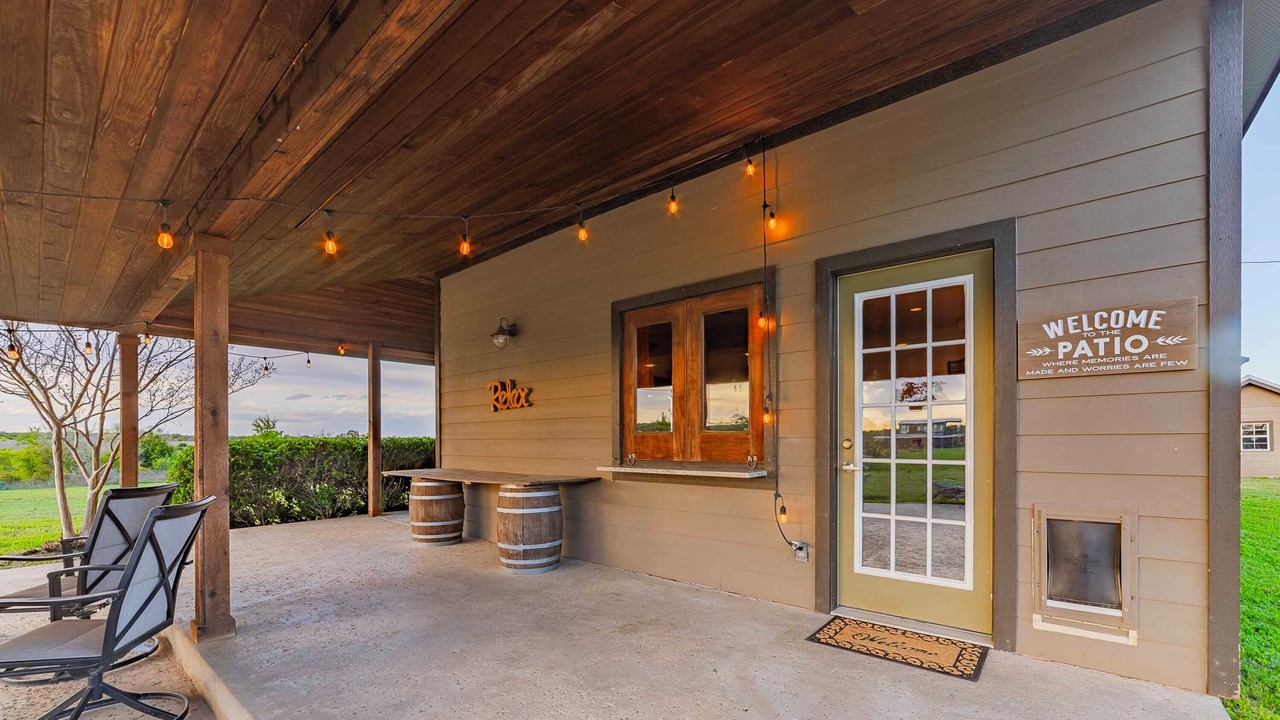 Photo of Patio Balcony in Oatmeal