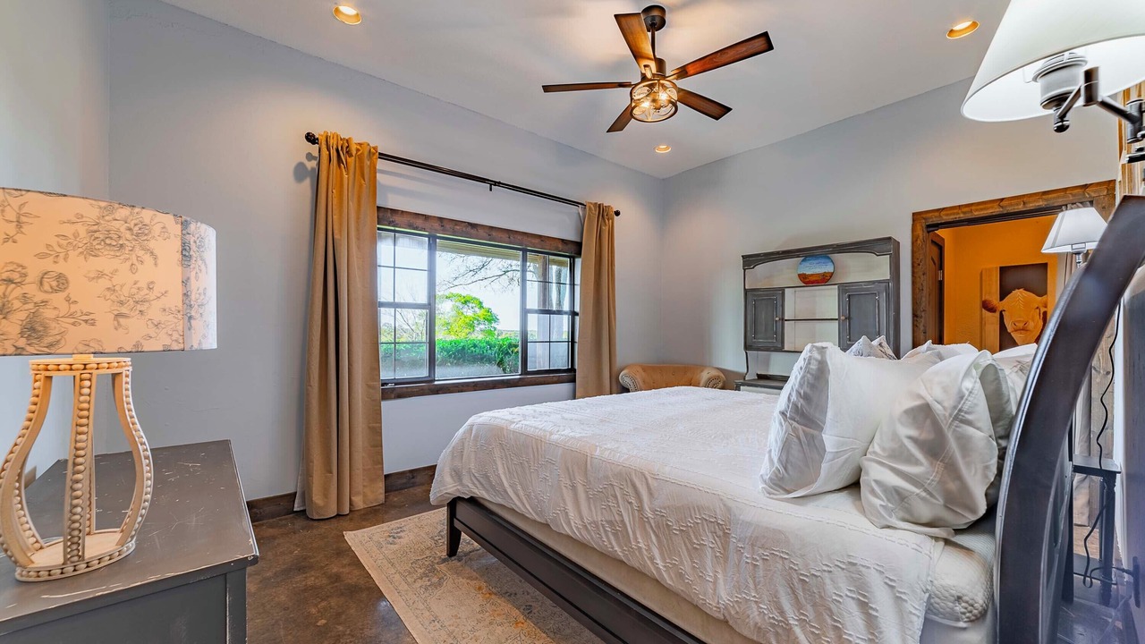 Photo of Bedroom in Oatmeal