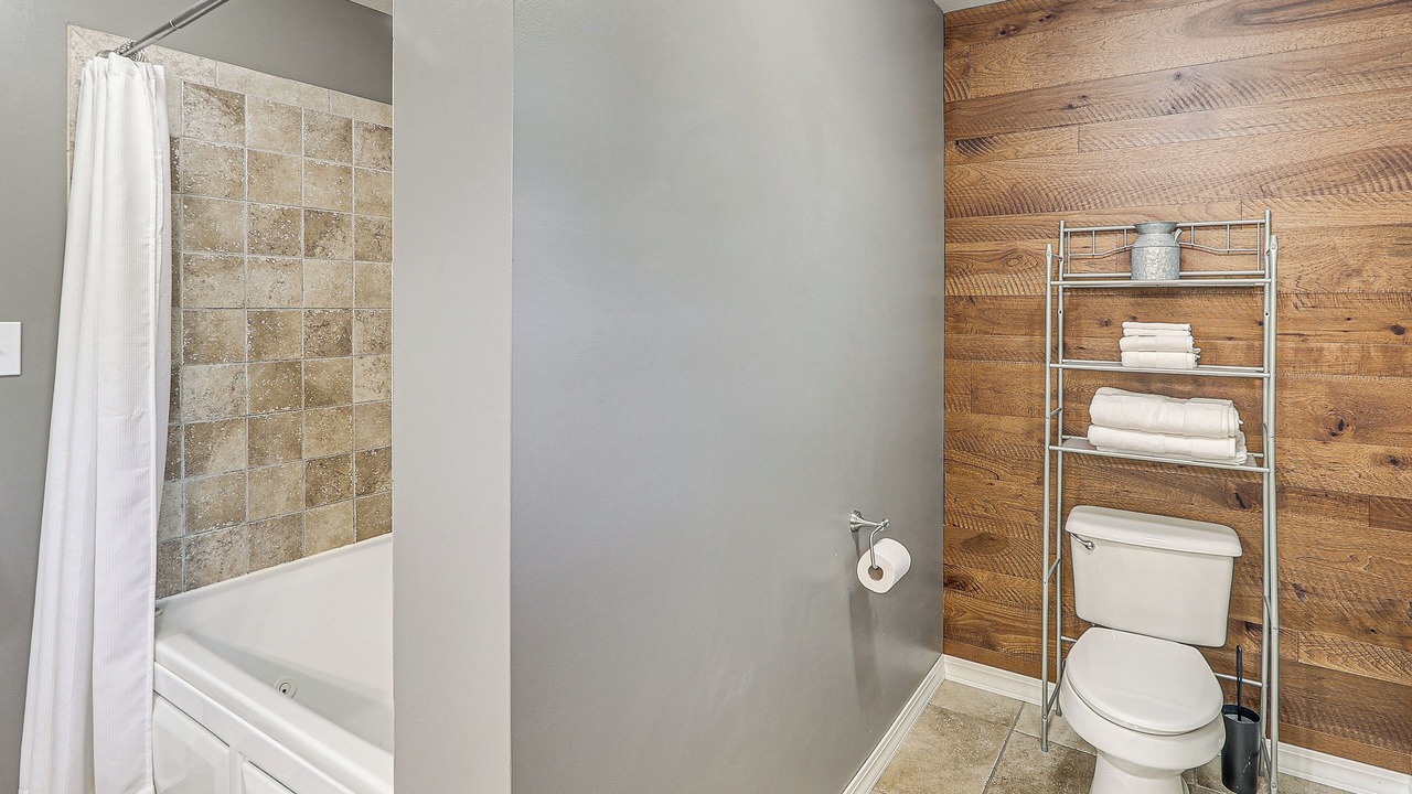 Photo of Bathroom in Arkansas City