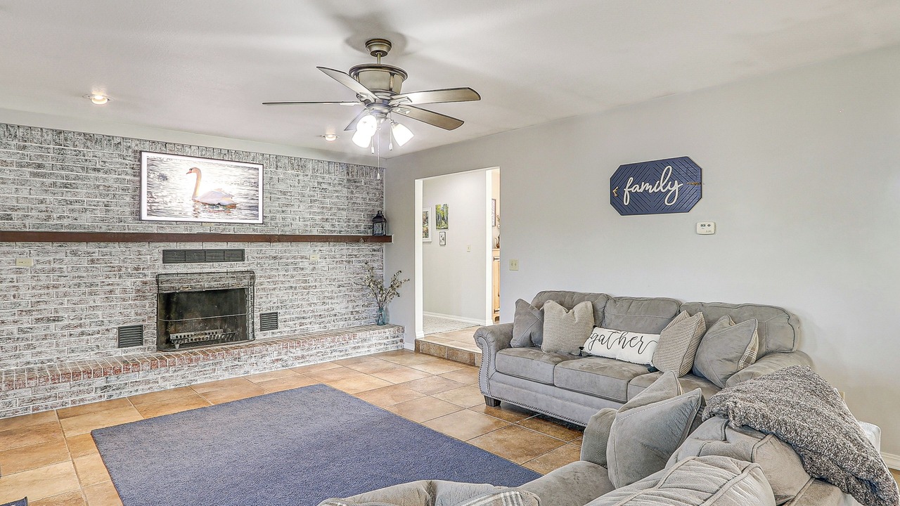 Photo of Livingroom in Arkansas City