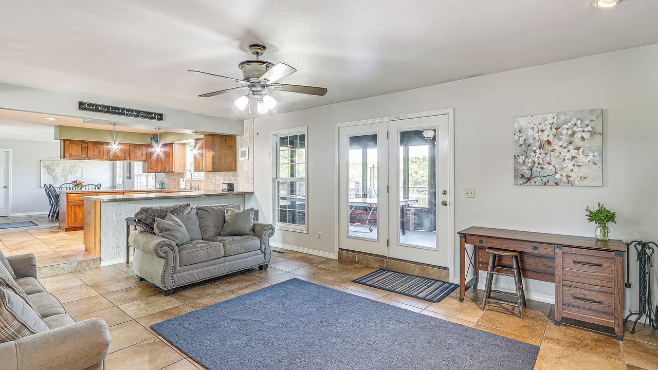 Photo of Livingroom in Arkansas City
