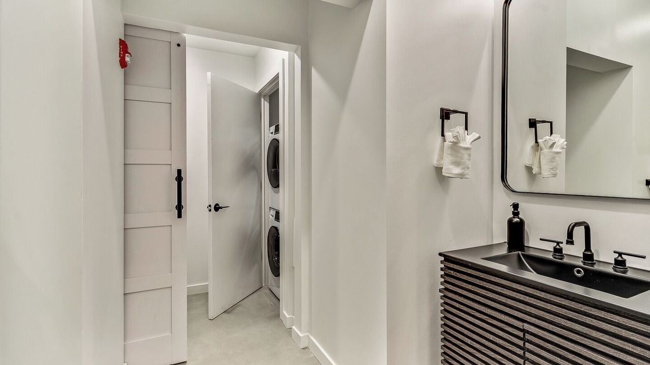 Photo of Bathroom in Center City East