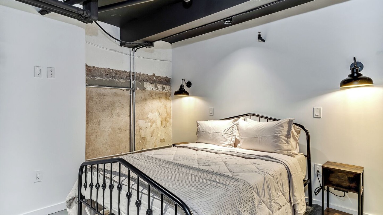 Photo of Bedroom in Center City East