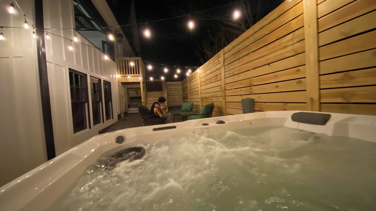 Photo of Outdoor in Belmont - Hillsboro