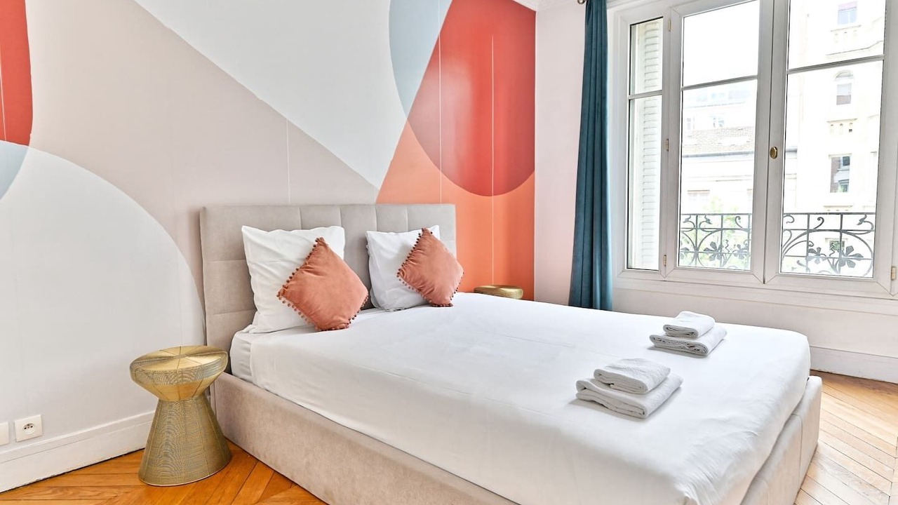 Photo of Bedroom in Saint-Lambert