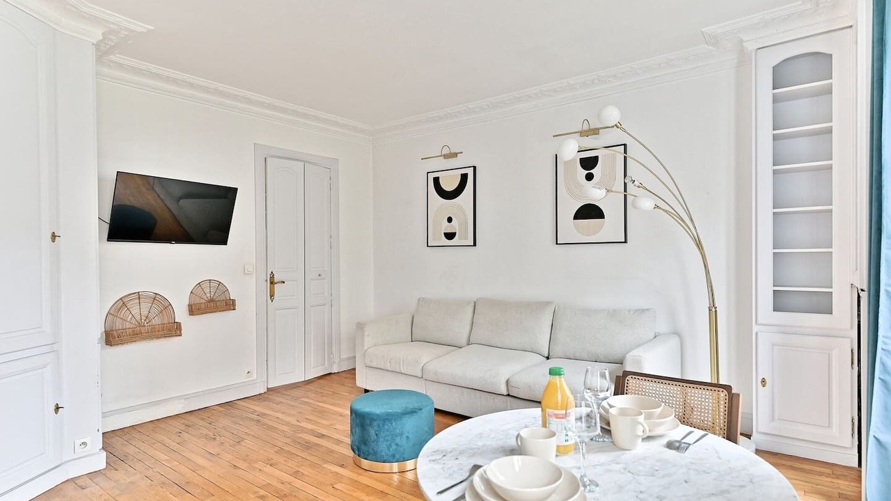 Photo of Livingroom in Saint-Lambert