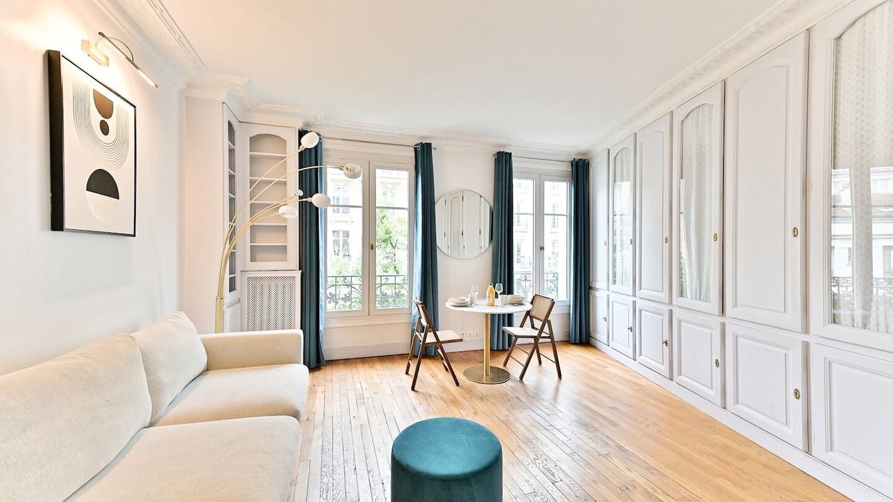 Photo of Livingroom in Saint-Lambert