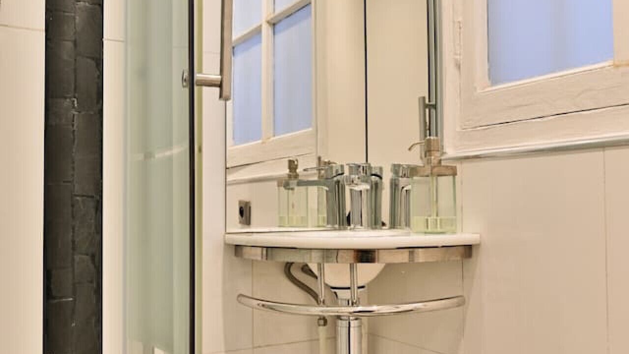 Photo of Bathroom in Quartier de la Porte-Saint-Denis