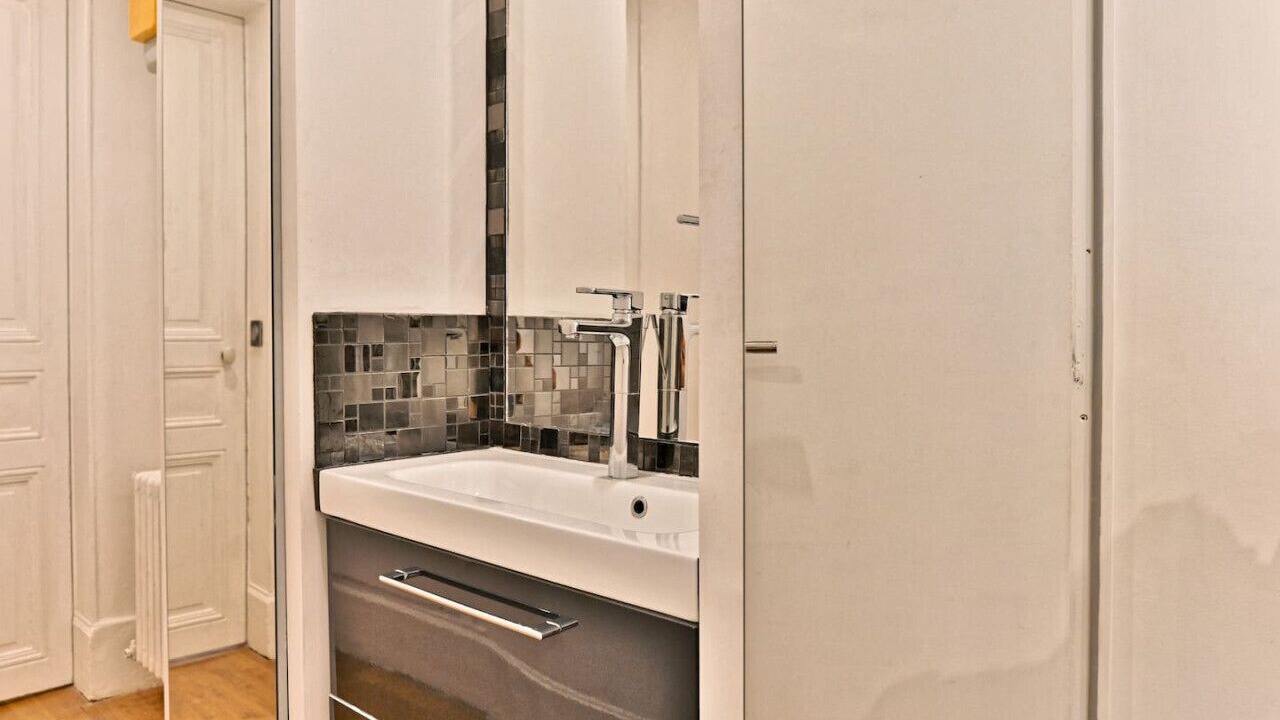 Photo of Bathroom in Quartier de la Porte-Saint-Denis