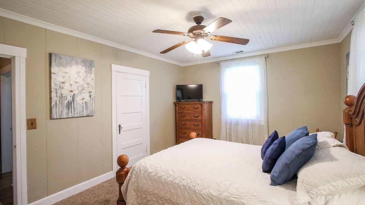 Photo of Bedroom in Richmond Hill