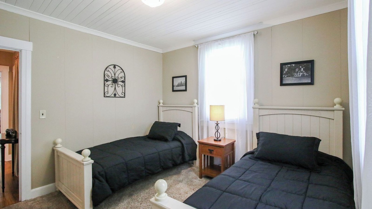 Photo of Bedroom in Richmond Hill