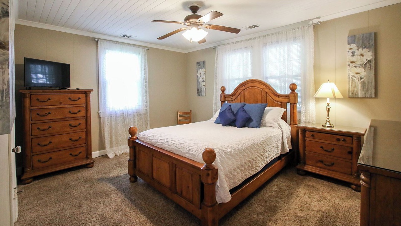 Photo of Bedroom in Richmond Hill