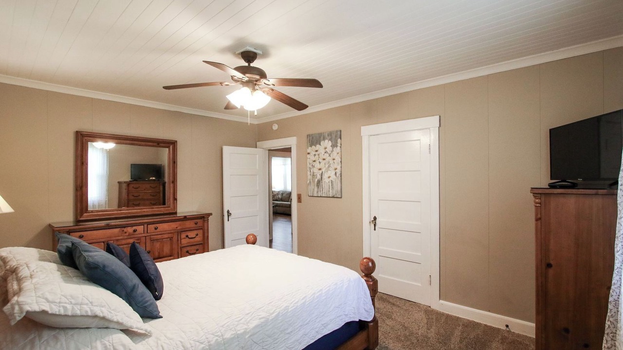 Photo of Bedroom in Richmond Hill
