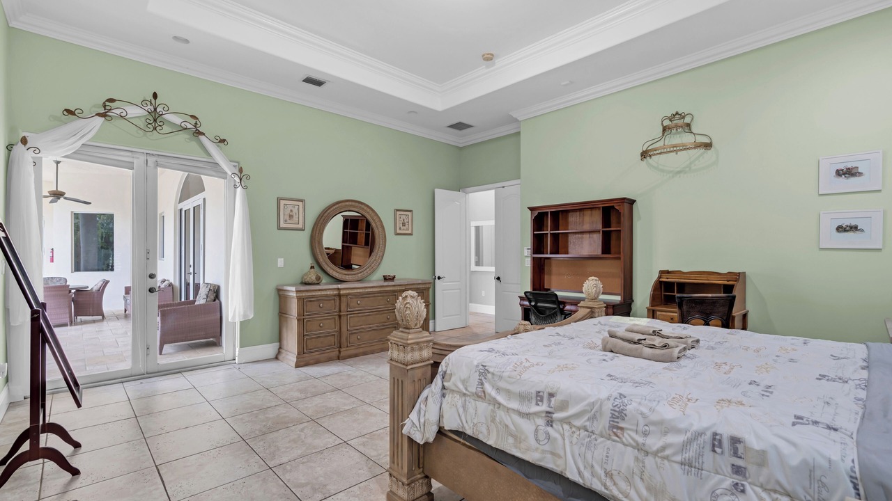 Photo of Bedroom in Ludlam