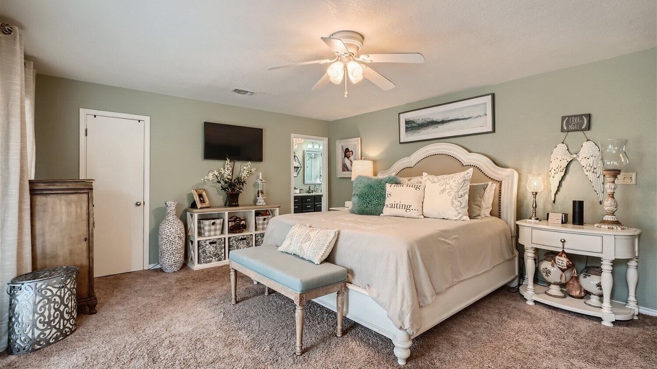 Photo of Bedroom in Horseshoe Bay West
