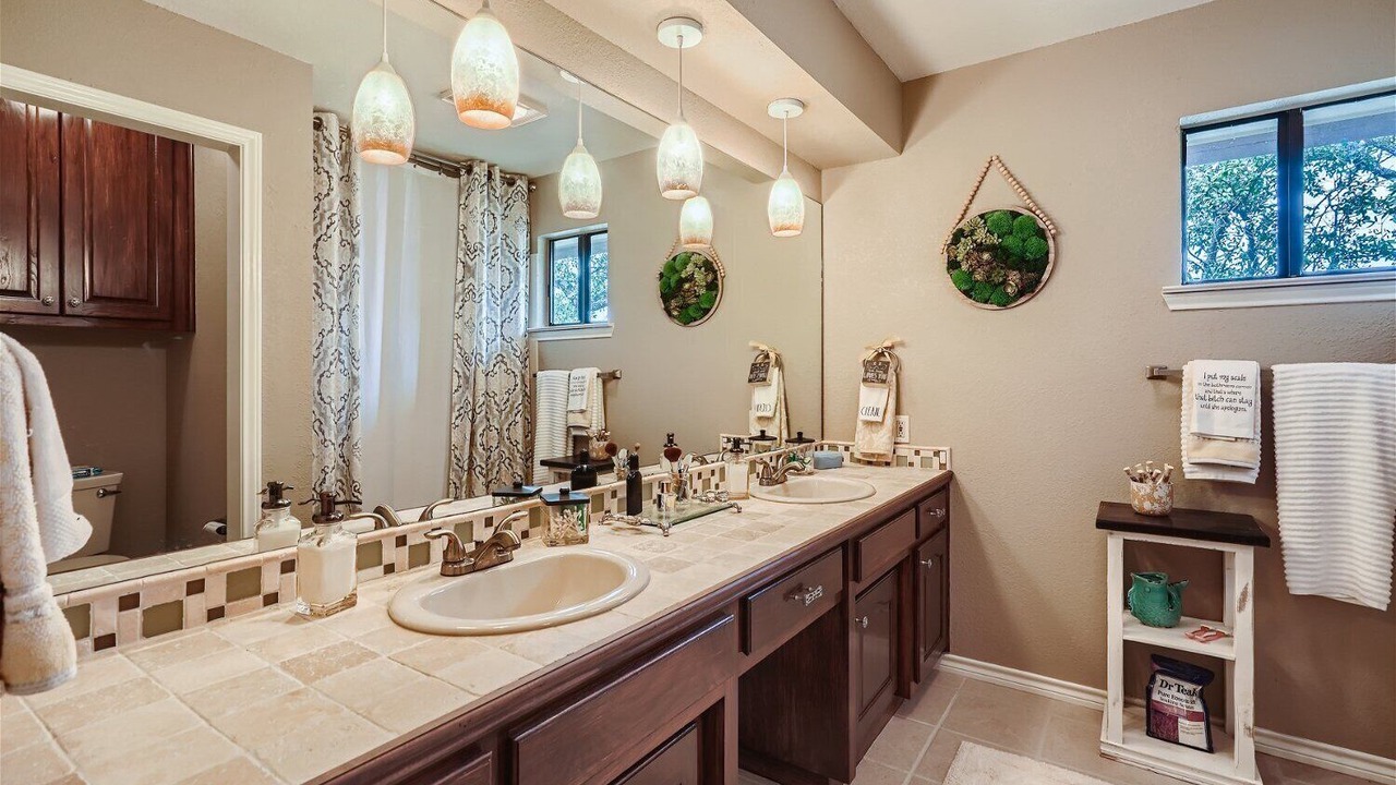 Photo of Bathroom in Horseshoe Bay West