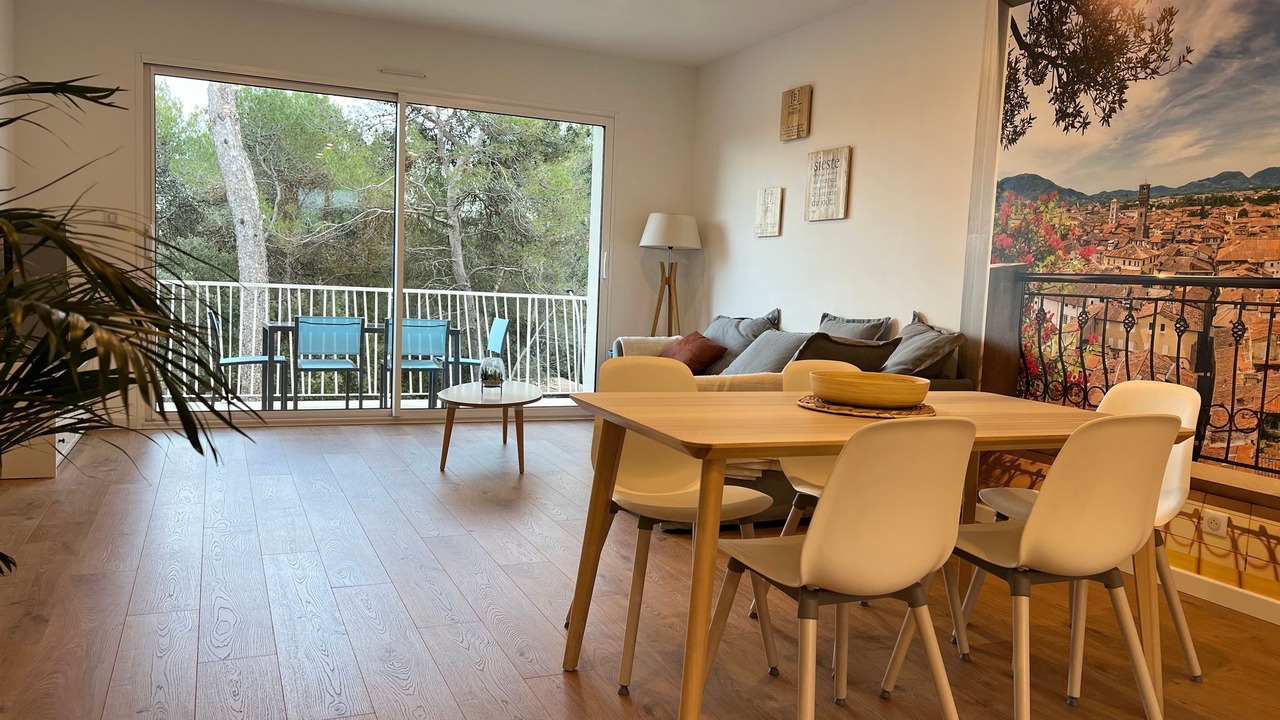 Photo of Livingroom in Saint-Clement-de-Riviere