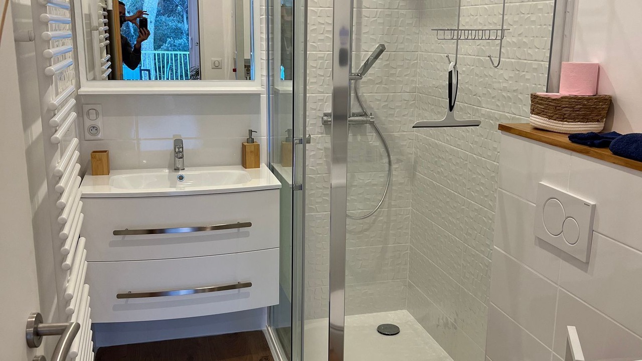 Photo of Bathroom in Saint-Clement-de-Riviere