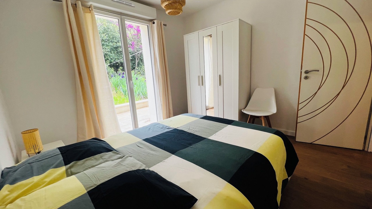 Photo of Bedroom in Saint-Clement-de-Riviere