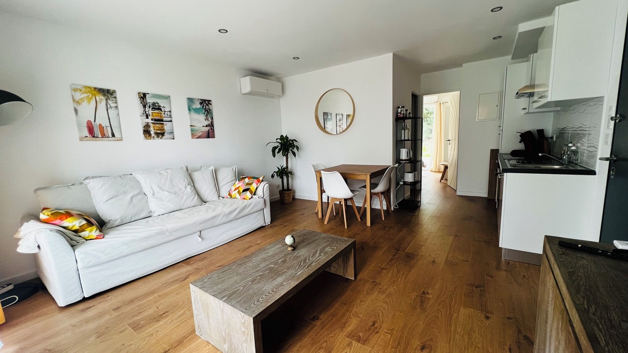 Photo of Livingroom in Saint-Clement-de-Riviere
