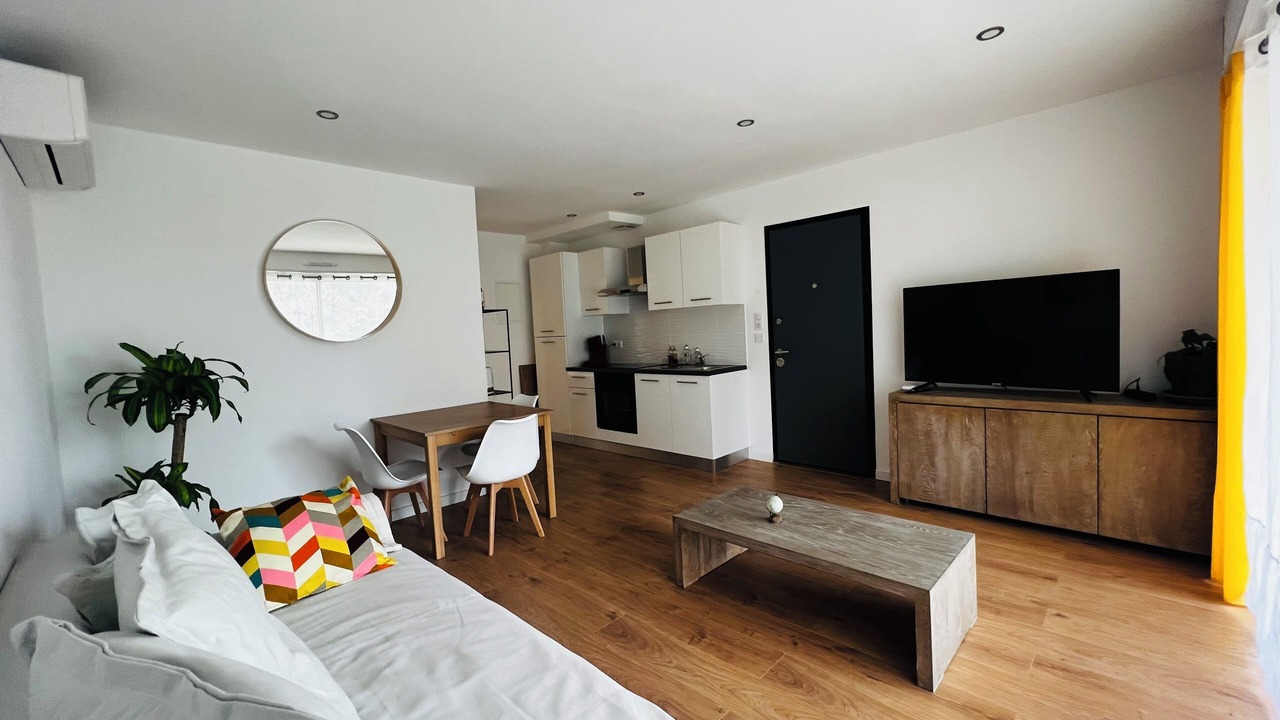 Photo of Livingroom in Saint-Clement-de-Riviere