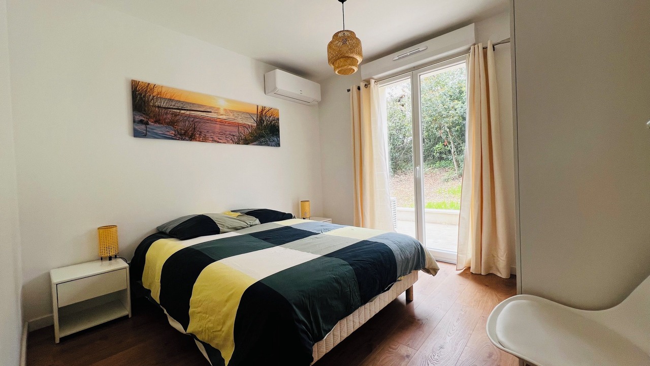 Photo of Bedroom in Saint-Clement-de-Riviere