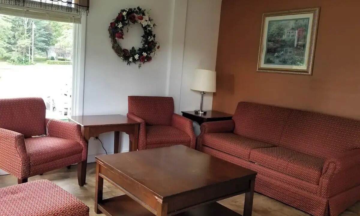 Photo of Livingroom in Lake George
