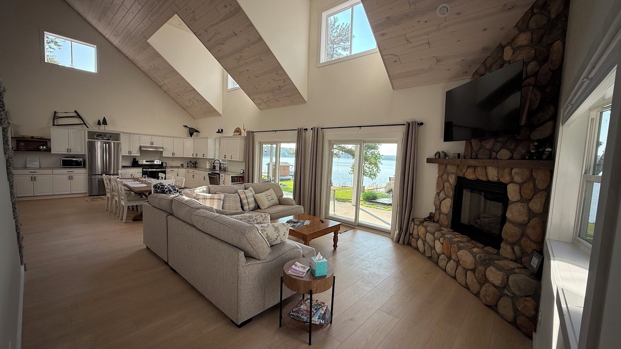 Photo of Livingroom in Crosslake