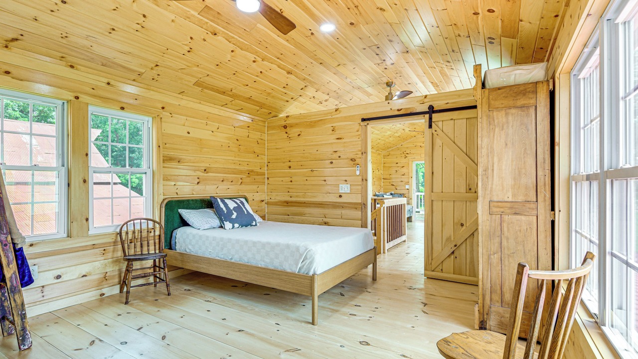 Photo of Bedroom in Port Henry