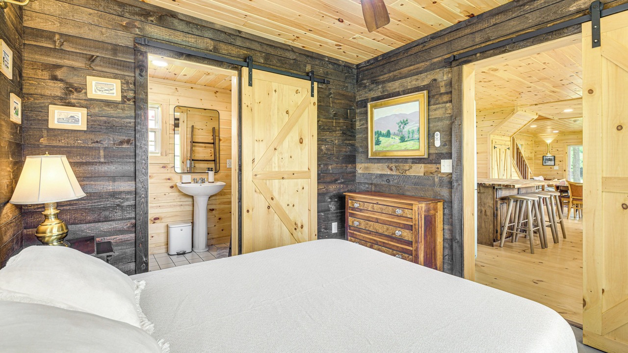 Photo of Bedroom in Port Henry