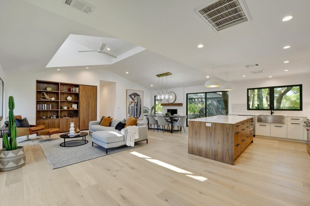 Photo of Livingroom in Barton Hills