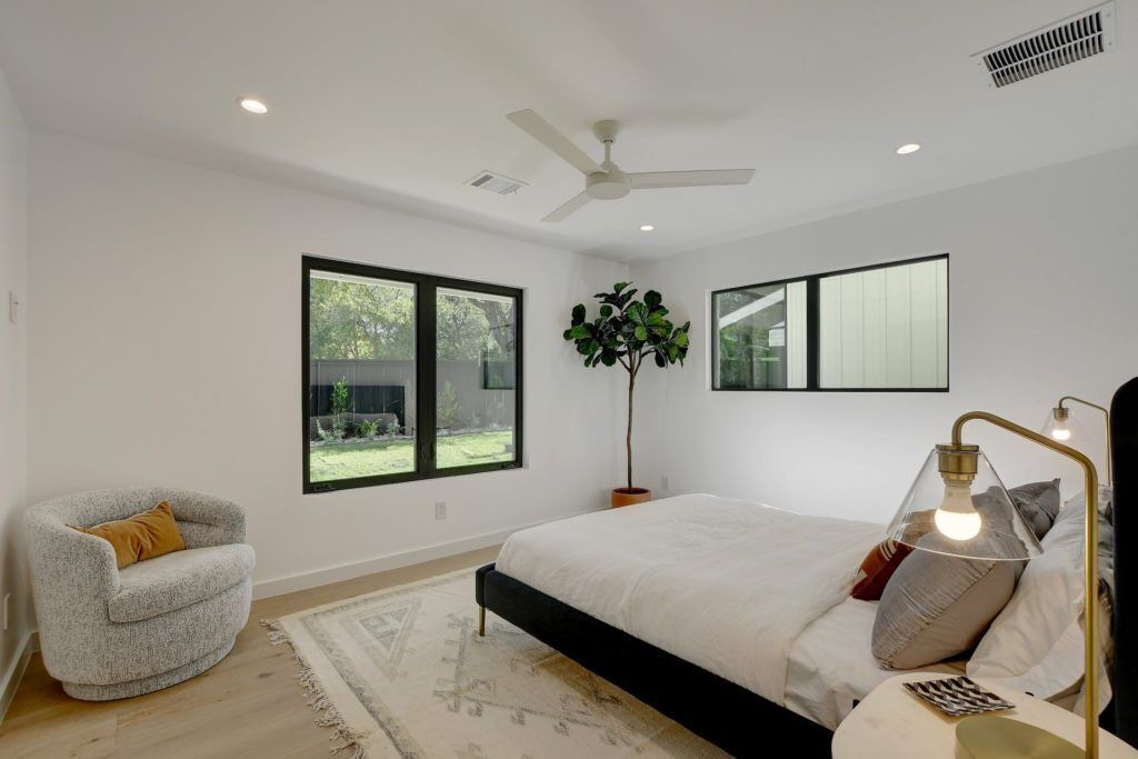 Photo of Bedroom in Barton Hills