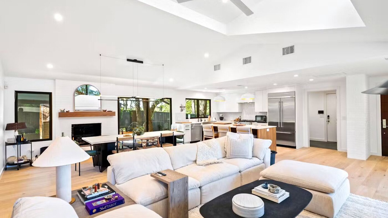 Photo of Livingroom in Barton Hills
