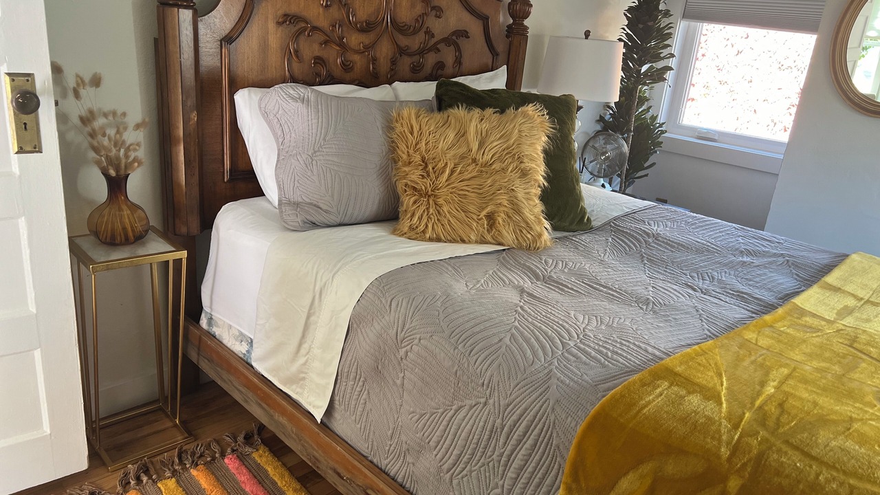 Photo of Others in Depot Bench