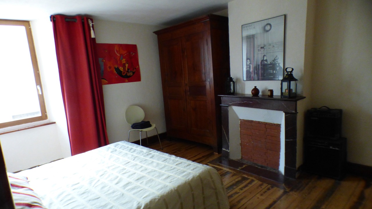 Photo of Bedroom in Saint-Aventin