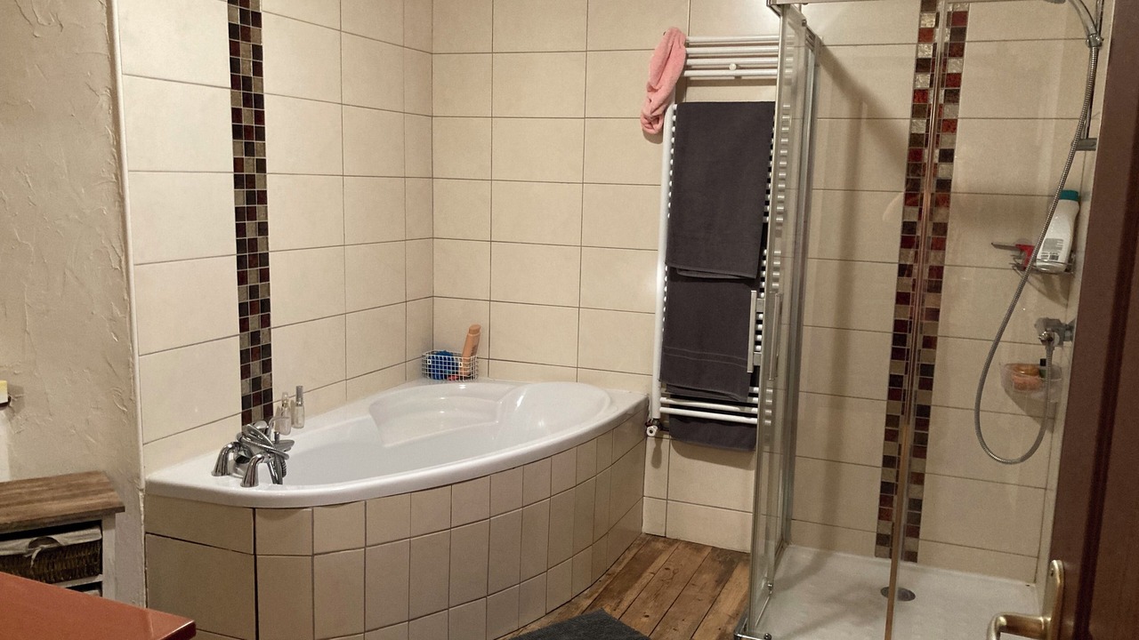 Photo of Bathroom in Saint-Aventin