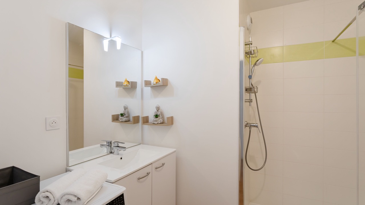 Photo of Bathroom in Arsenal-Redon