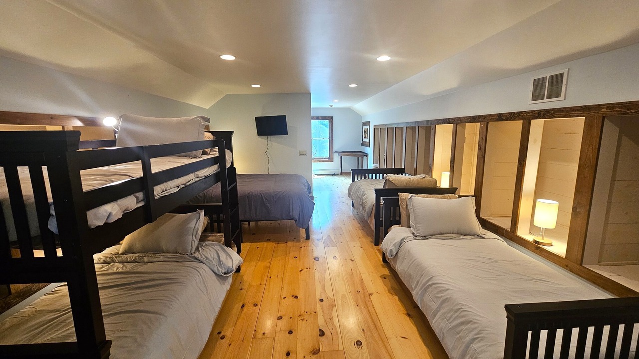 Photo of Bedroom in Indian Lake