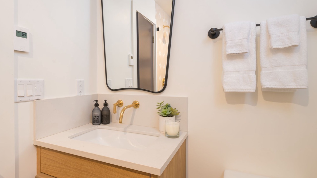 Photo of Bathroom in Hulen Meadows