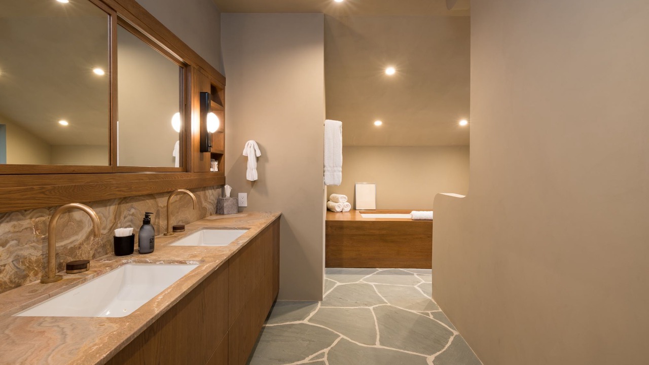 Photo of Bathroom in Hulen Meadows