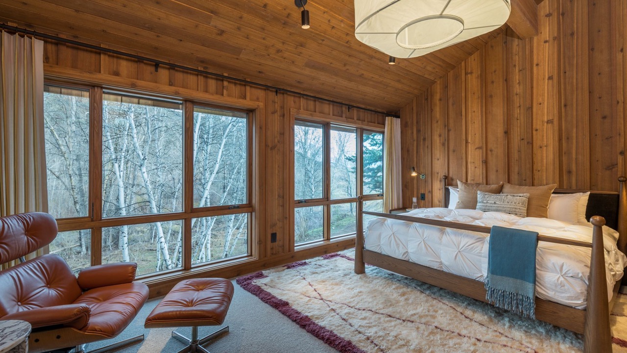 Photo of Bedroom in Hulen Meadows