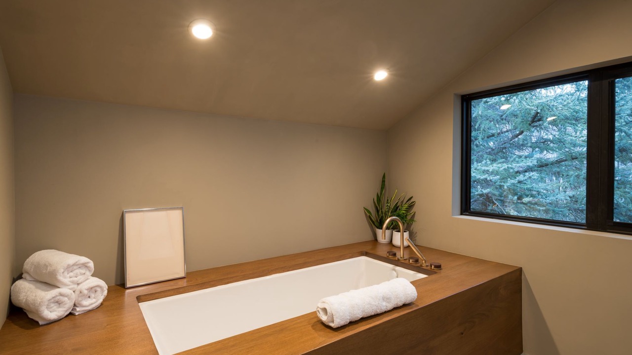 Photo of Bathroom in Hulen Meadows