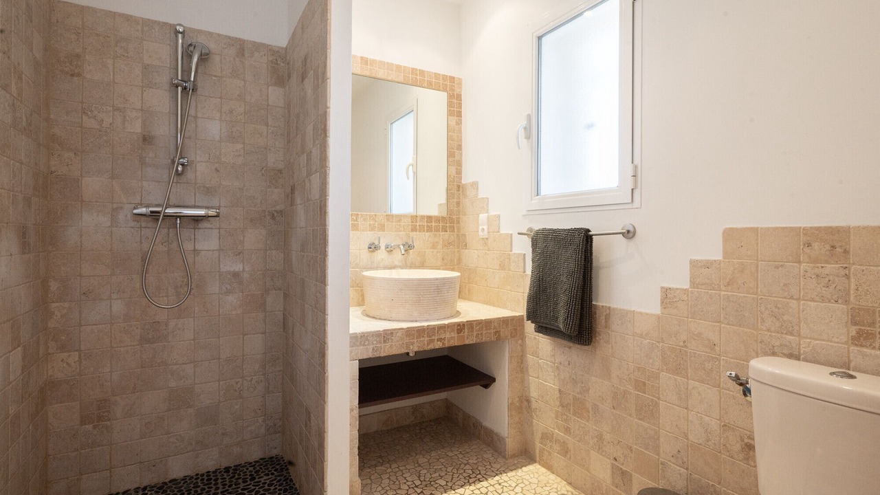 Photo of Bathroom in Saint-Ambroix