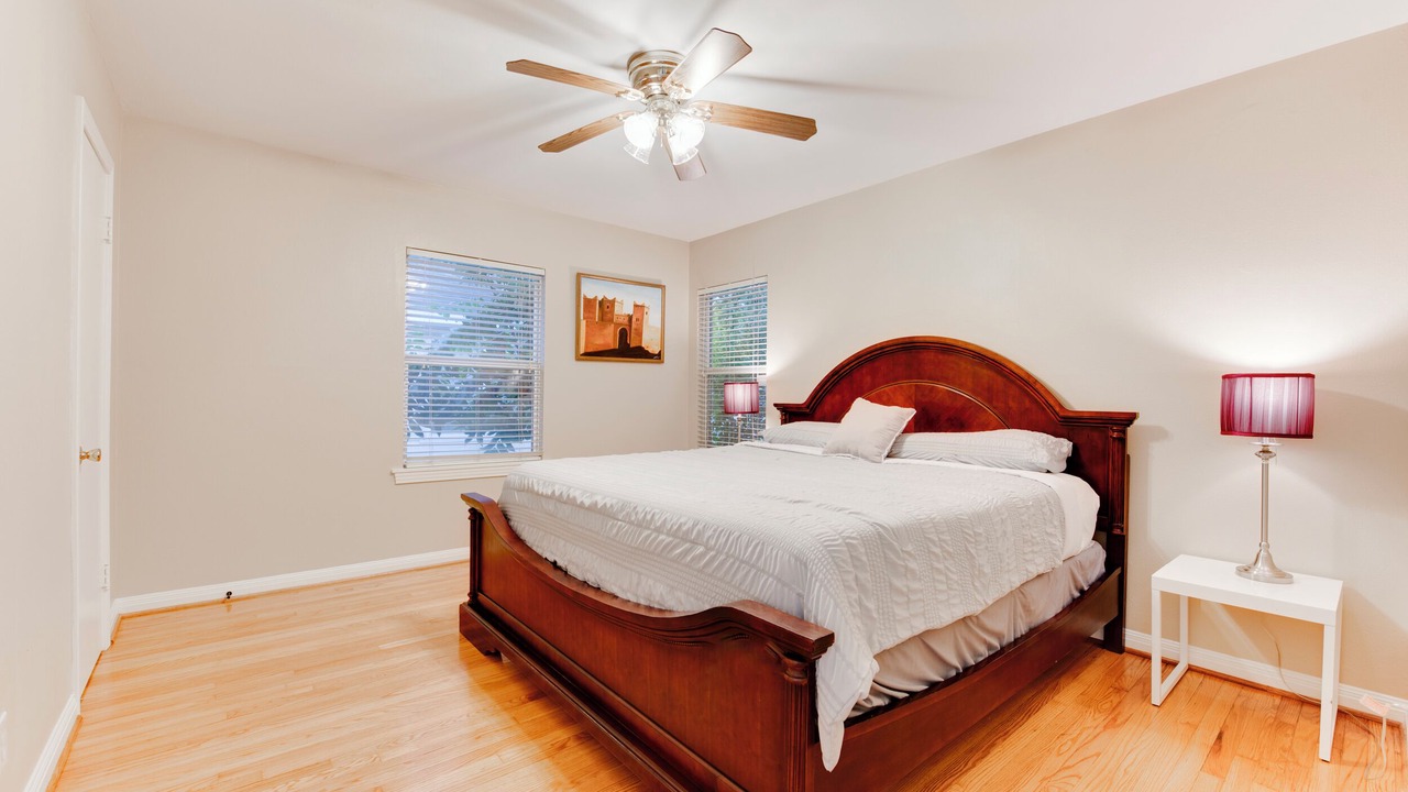 Photo of Bedroom in Bellaire