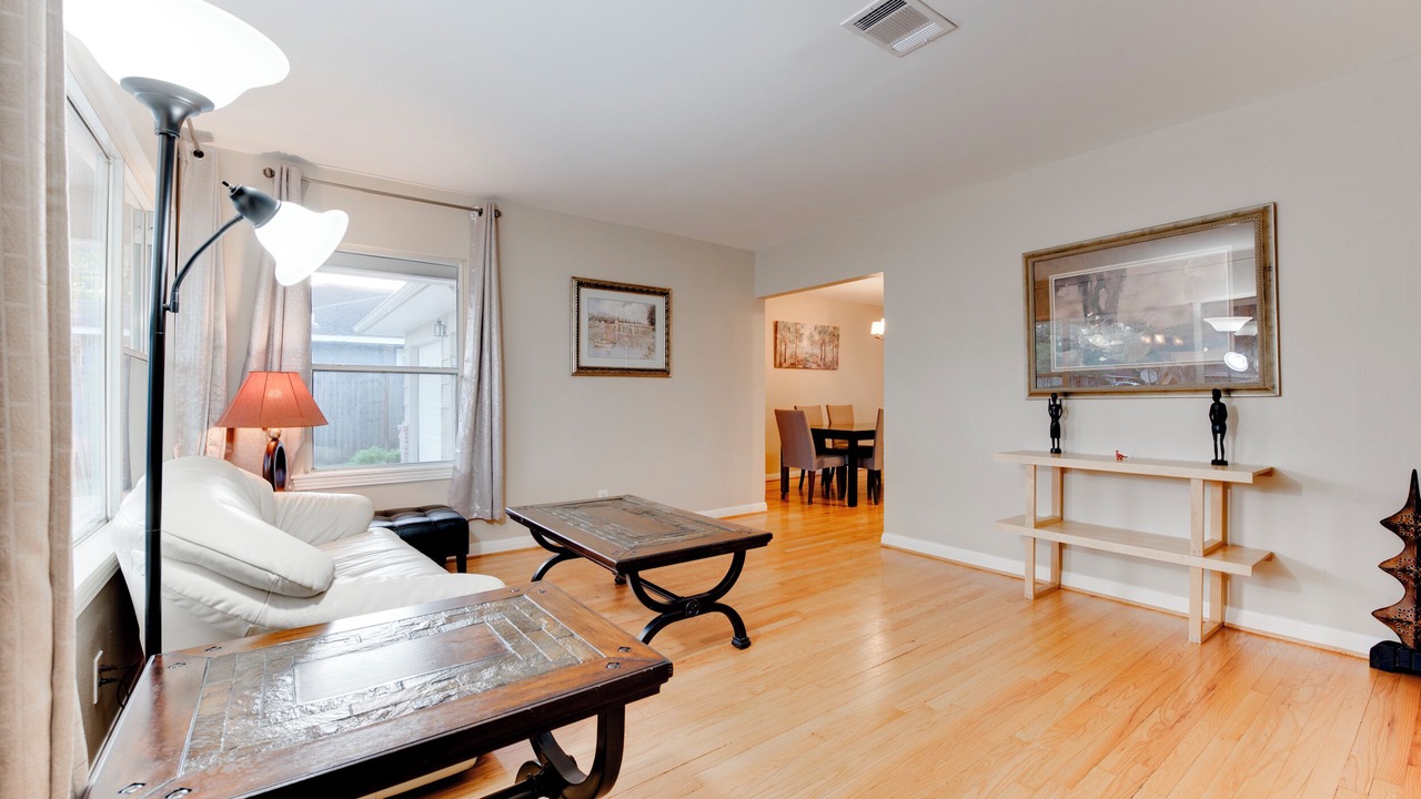 Photo of Bedroom in Bellaire