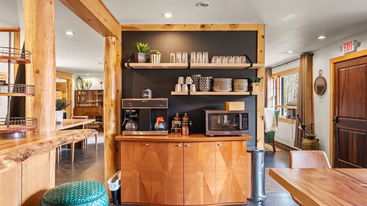 Photo of Others in Hancock