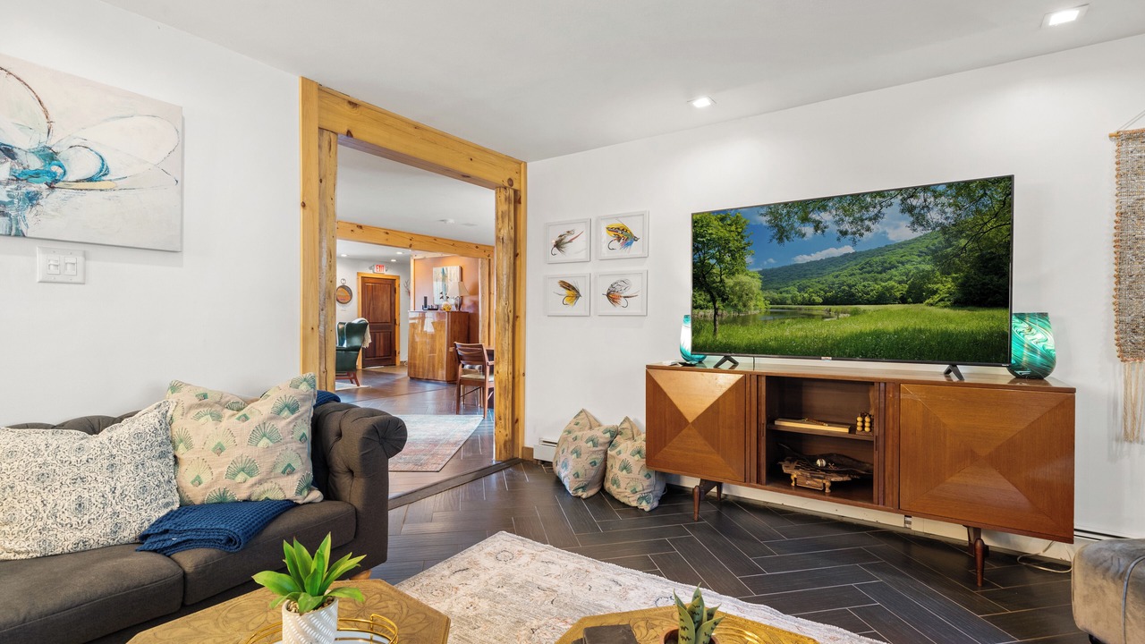 Photo of Livingroom in Hancock