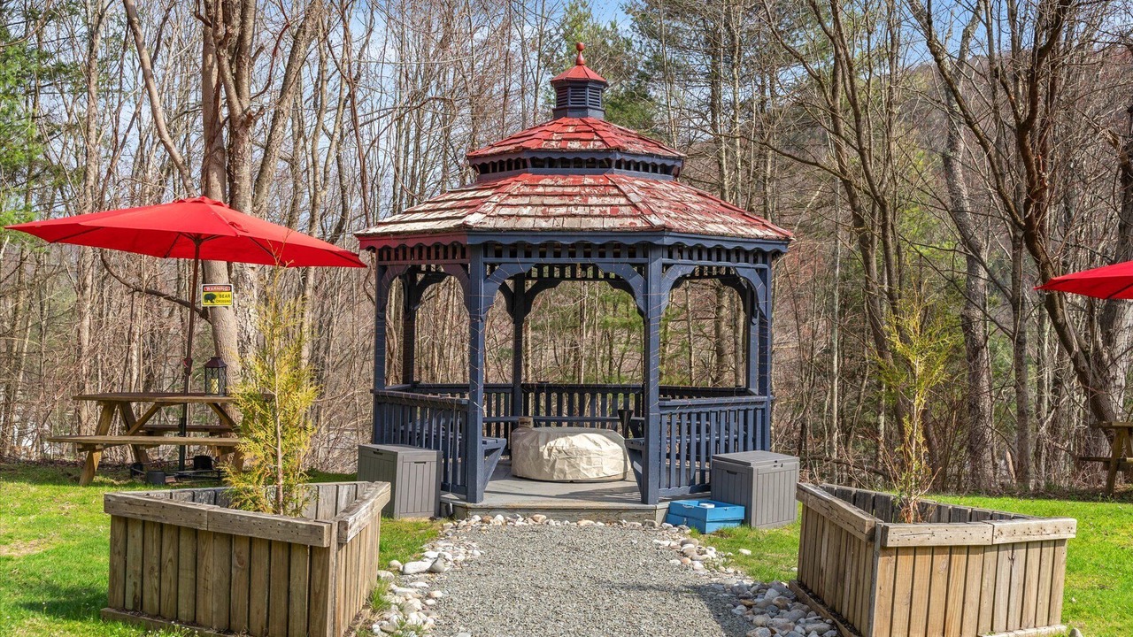 Photo of Outdoor in Hancock