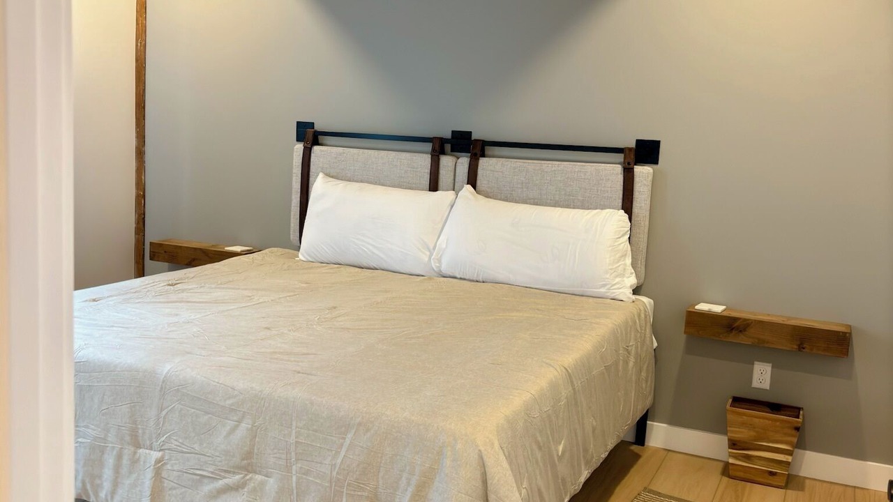 Photo of Bedroom in Town of Kirkland