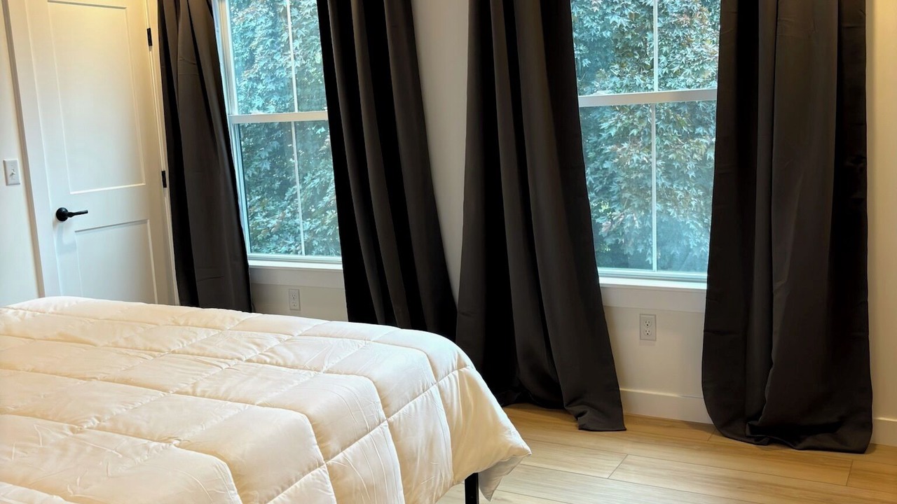 Photo of Bedroom in Town of Kirkland